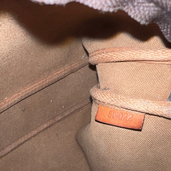 SOLD Louis Vuitton Monogram Pochette ❤️ - Picture 6 of 10